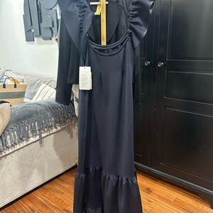 Chic Black Maxi Dress with Ruffle Sleeves